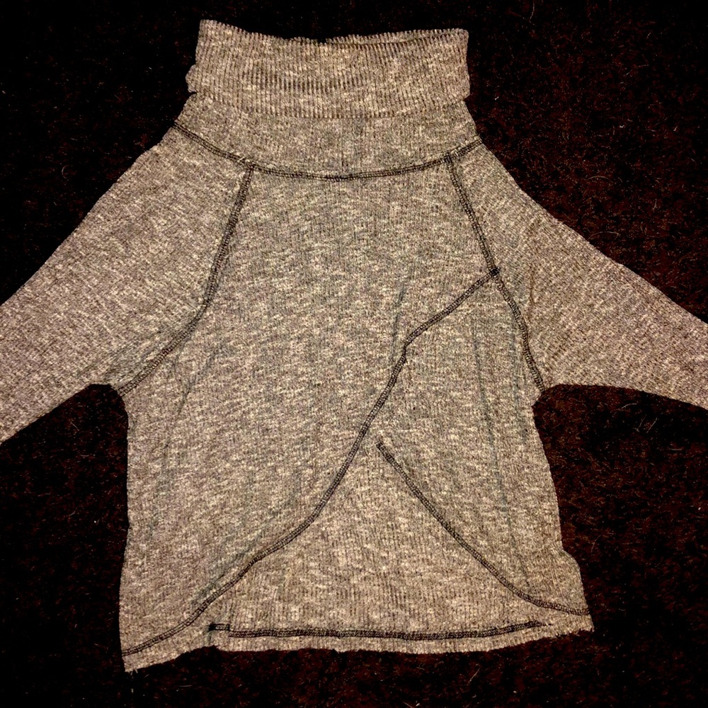 Cropped turtle neck sweater